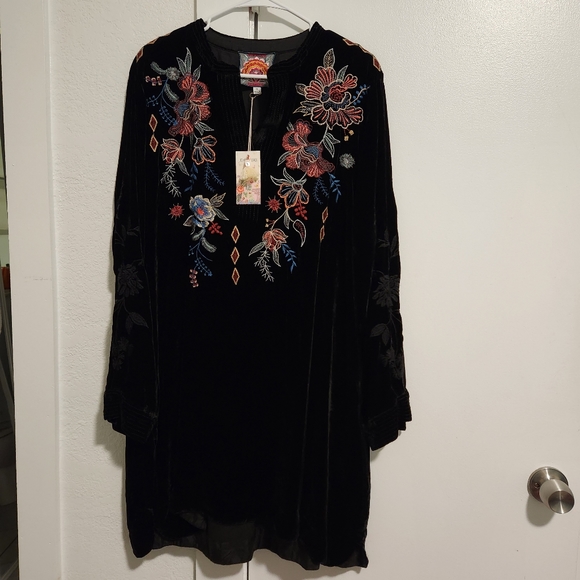 Johnny Was Tops - Johnny Was Denali Velvet Silk Blend Tunic 1X